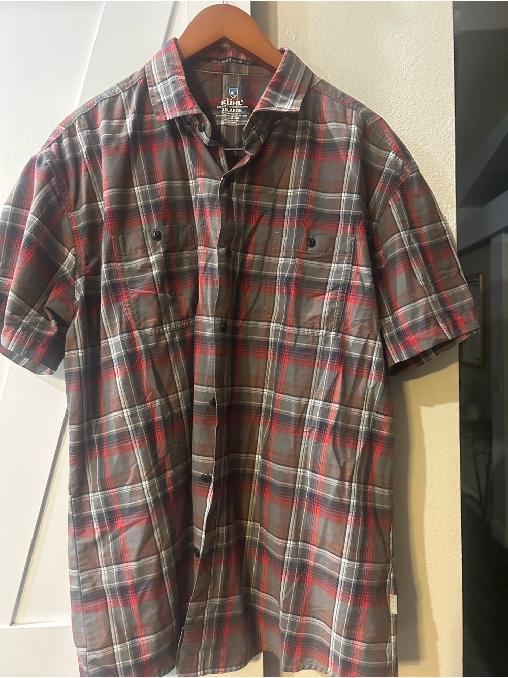 Kith Men’s Short-Sleeve Plaid Button-Down Shirt in Red and Gray